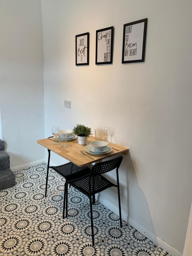 Windsor 4 - Spacious Beautiful 4 Bdrm Maisonette Nr Ncle Free Wifi Free Parking غيتْسْهيد المظهر الخارجي الصورة