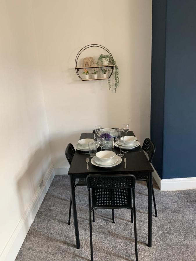 Windsor 4 - Spacious Beautiful 4 Bdrm Maisonette Nr Ncle Free Wifi Free Parking غيتْسْهيد المظهر الخارجي الصورة